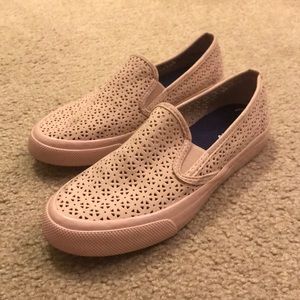 🚫 SOLD 🚫 Sperry Top Sider Eyelet Slip On Shoes
